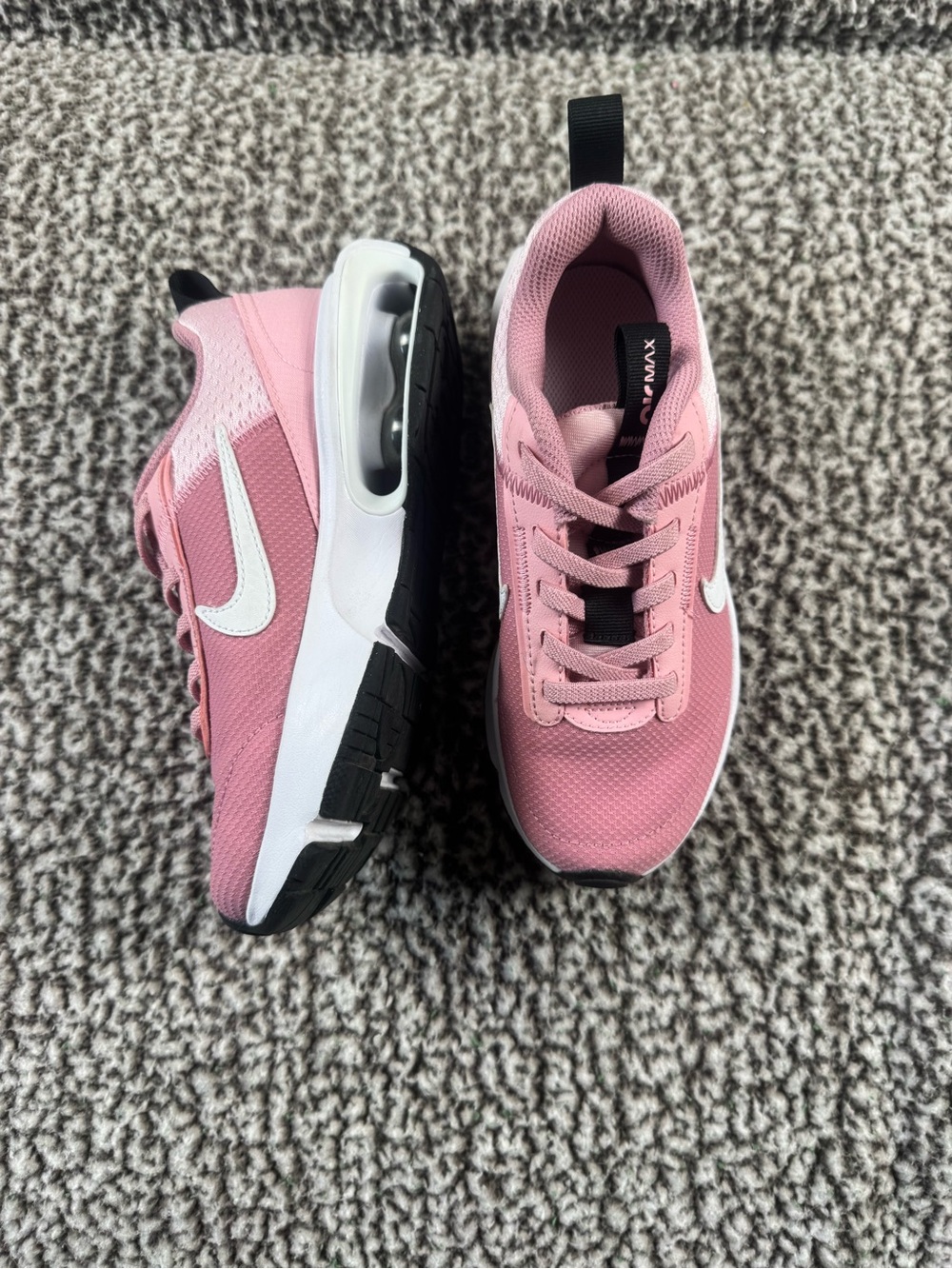 Nike Pink Girls' Air Max Low-Top Athletic Sneakers